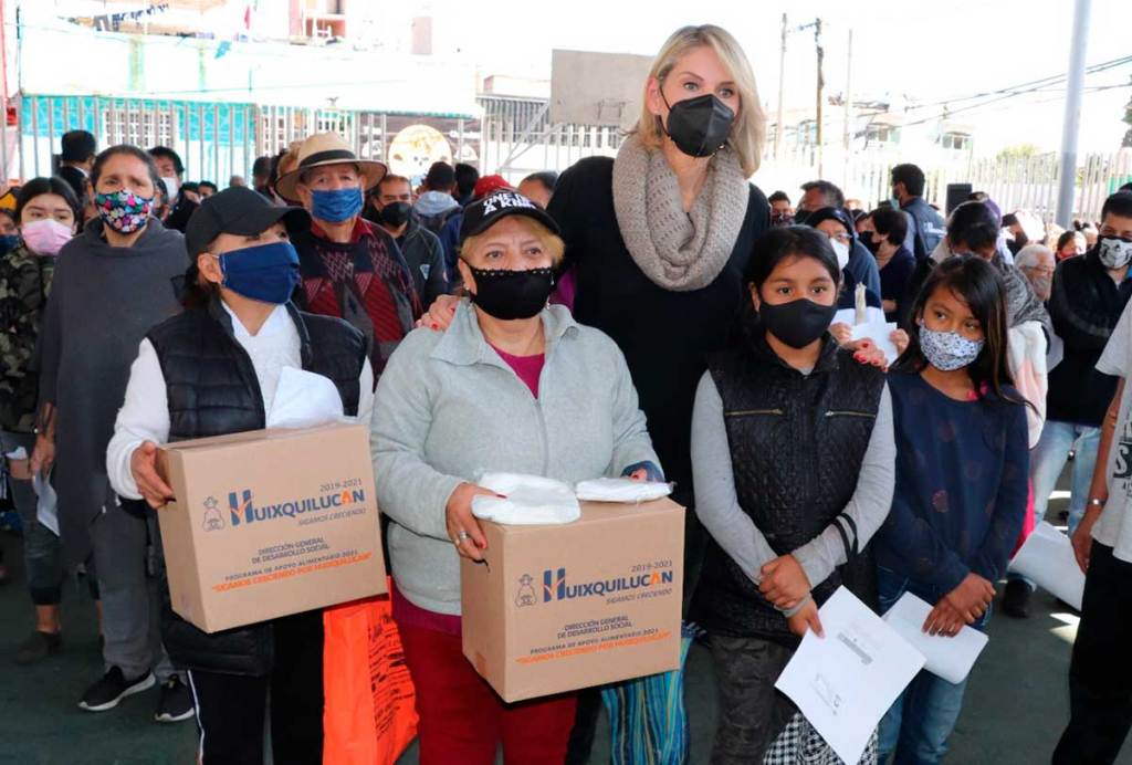 Entrega Huixquilucan apoyos alimenticios y cubrebocas a familias de El Olivo. Noticias en tiempo real